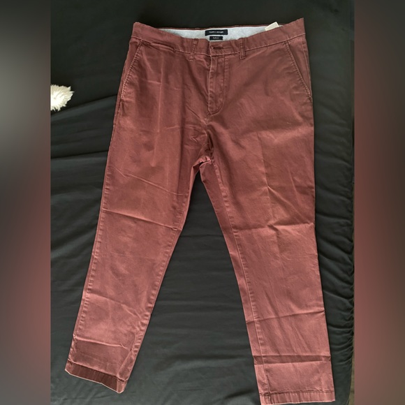 TOMMY HILFIGER SLIM FIT MAROON PANTS - Picture 2 of 6